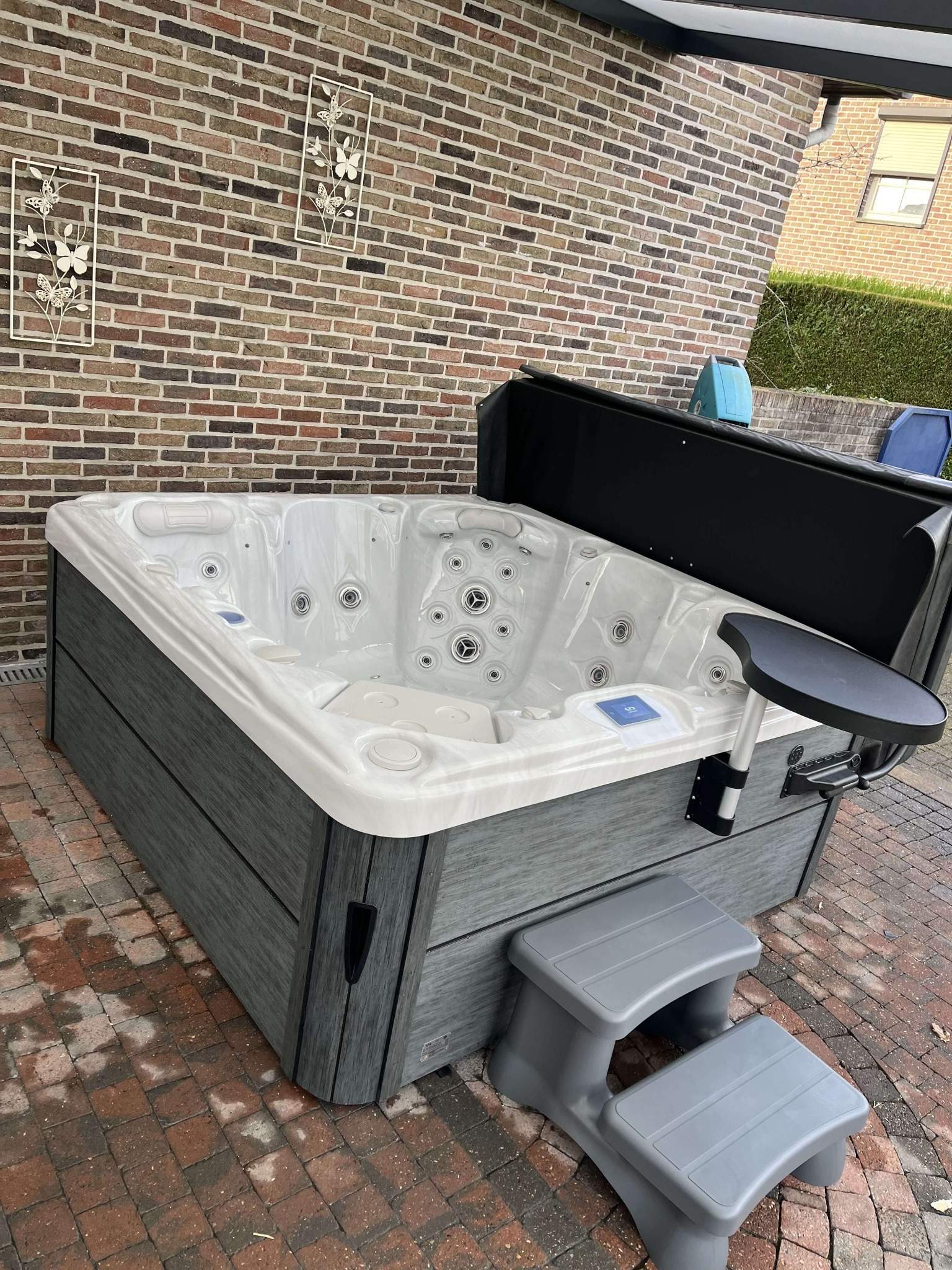 Novum Oasis spa 6 black - 6 persoons Novum Oasis spa 6 black - 6 persoons