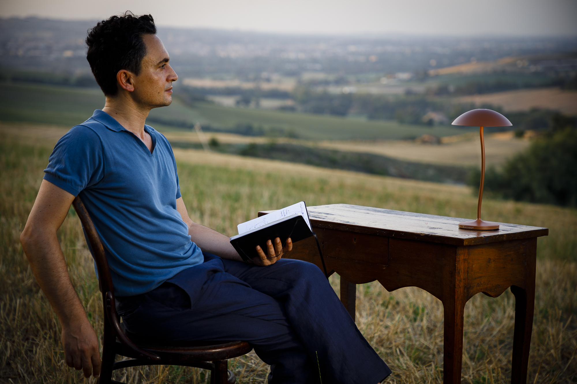 Blackout STEM oplaadbare tafellamp - Roestbruin - Geschikt voor buiten - Design lamp - Draadloos en dimbaar - 5000 mAh - Zeer geschikt voor op tafel
