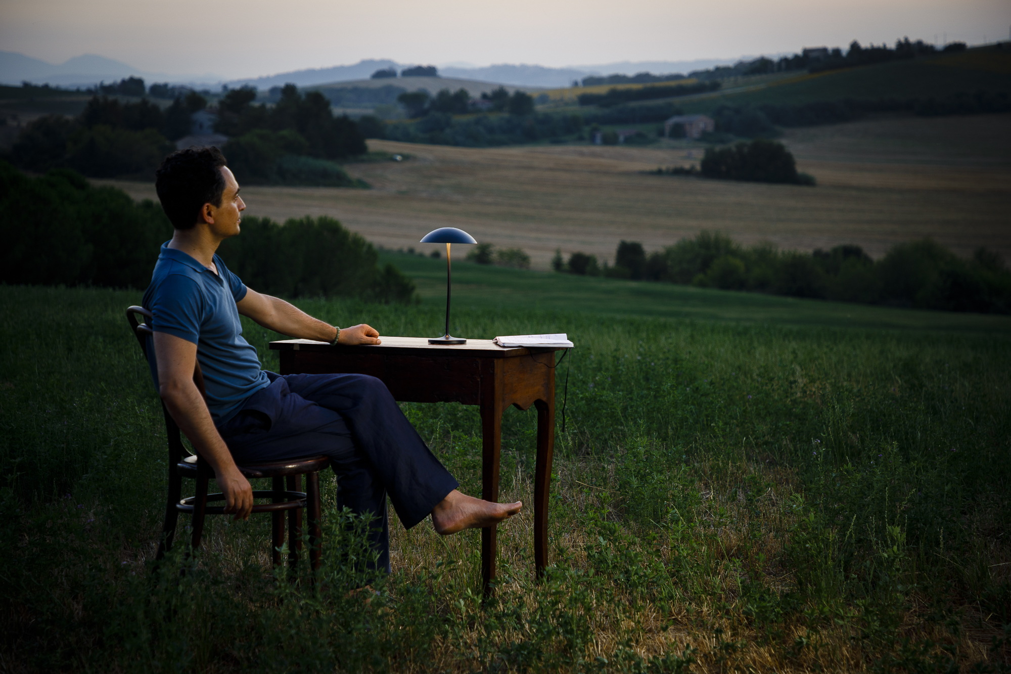 Blackout STEM oplaadbare tafellamp - Zwart - Geschikt voor buiten - Design lamp - Draadloos en dimbaar - 5000 mAh - Zeer geschikt voor op tafel