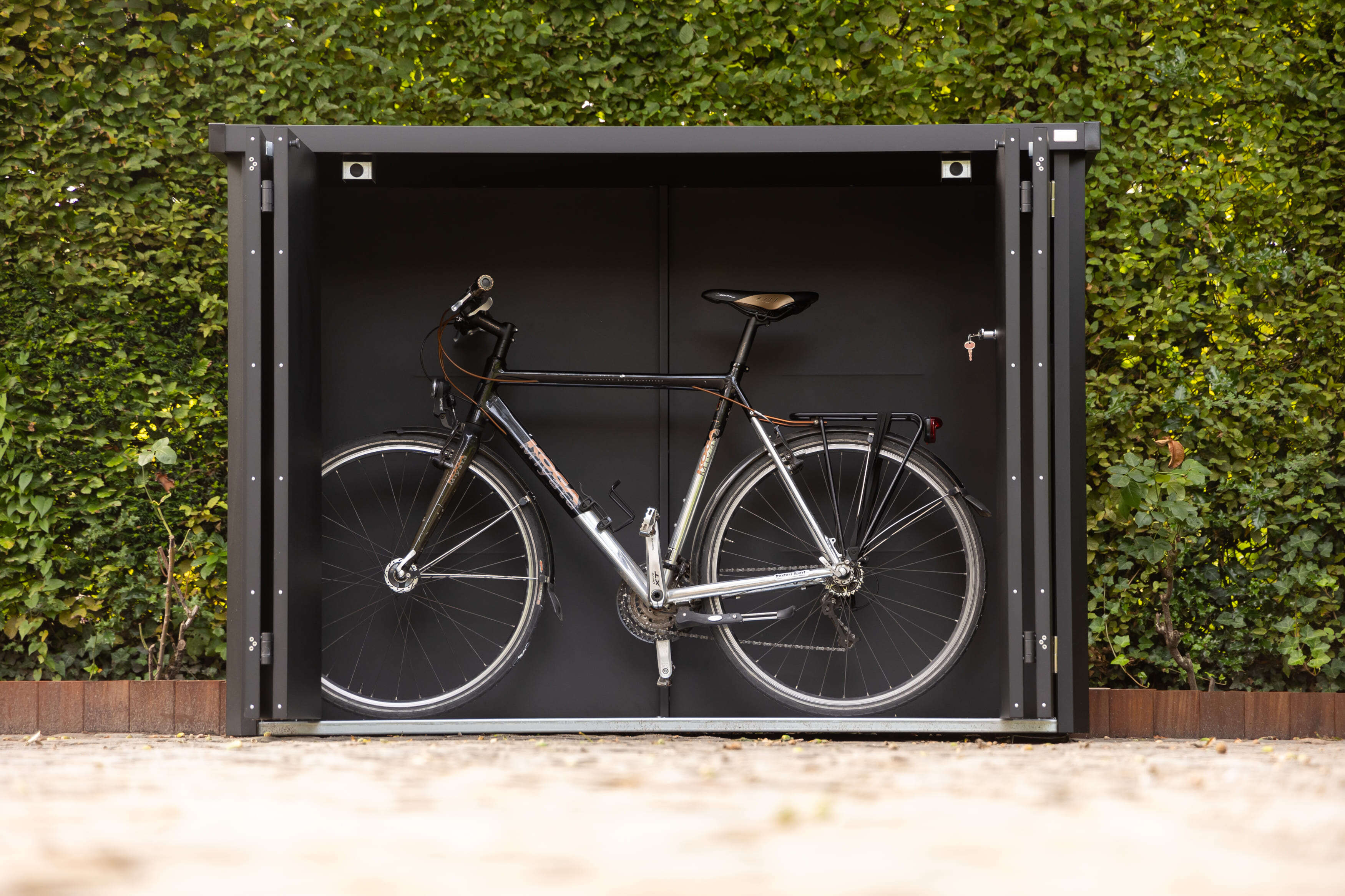 Telluria Velotto opbergkast en fietsenstalling - inclusief stopcontacten - zwart