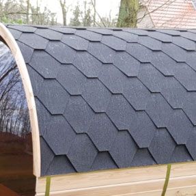 Novum Barrelsauna TR170 (houten achterwand) - Tweepersoons sauna - 170 cm lengte - Rustic Red Cedar