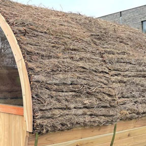Novum Barrelsauna TR300 (half glas achterwand) - Zespersoons sauna - 300 cm lengte - Rustic Red Cedar Novum Barrelsauna TR300 (half glas achterwand) - Zespersoons sauna - 300 cm lengte - Rustic Red Cedar