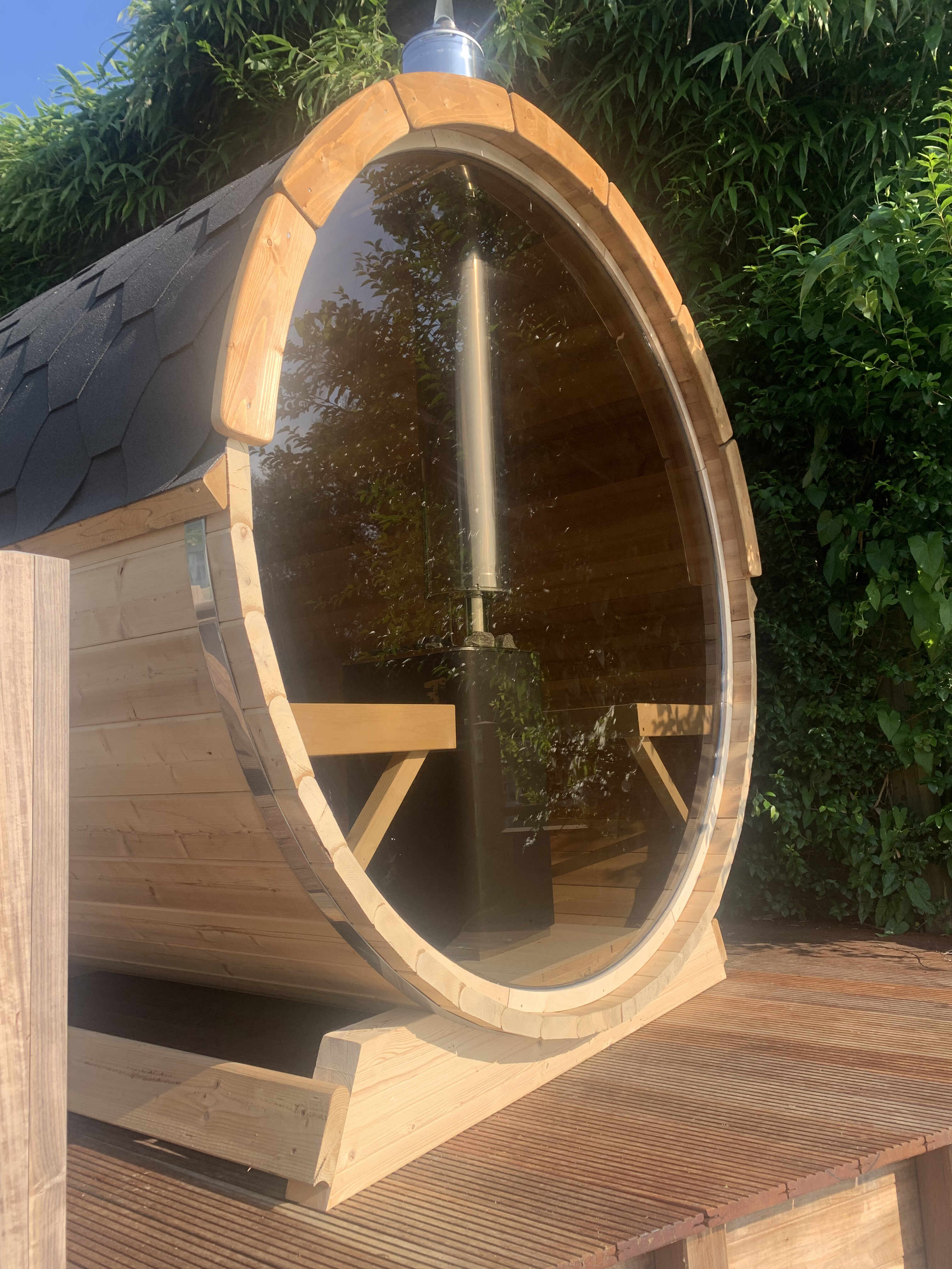 Jaro & Jolie barrelsauna  220 cm (elektrische kachel en panorama achterwand)  - Thermowood - inclusief dakshingles en elzen vloer 